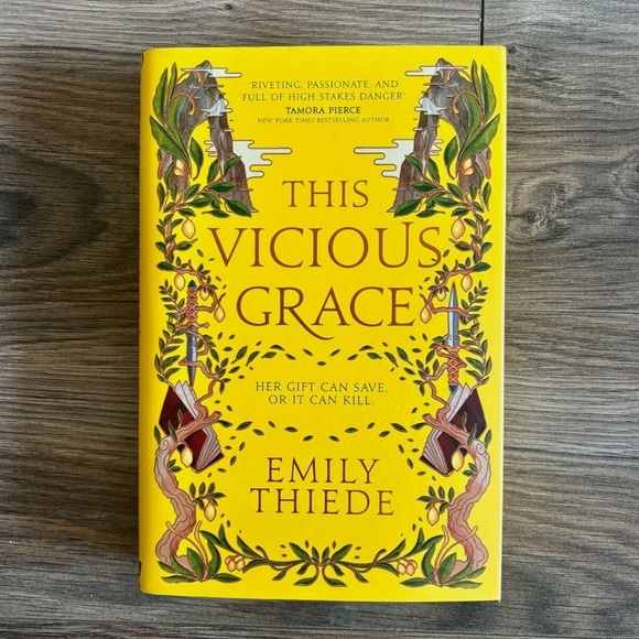 This Vicious Grace - Fairyloot Edition - Picture 1 of 6